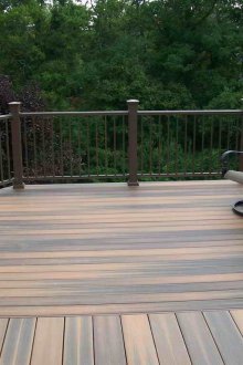 Πλαστικό παρκέ κήπου