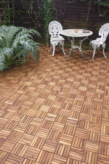 Τοποθέτηση παρκέ κήπου