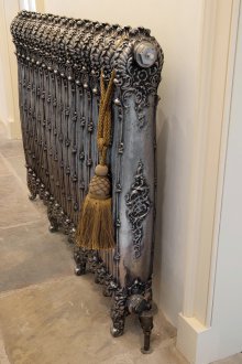 Μπαταρία χυτοσιδήρου με διακόσμηση