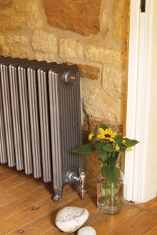 Μπαταρία δαπέδου χυτοσιδήρου