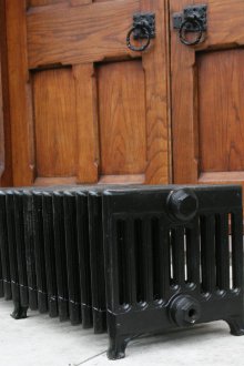 Μπαταρία ρετρό χυτοσίδηρο