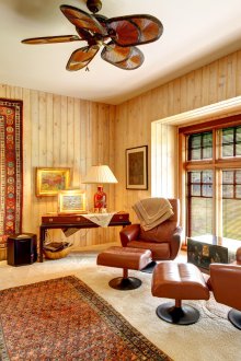 Ινδικό χαλί στον τοίχο