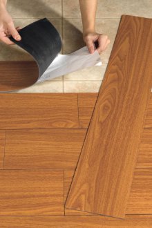 Εγκατάσταση φύλλου βινυλίου