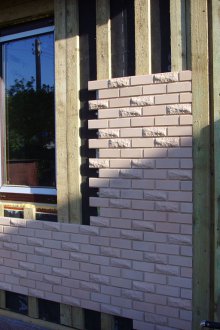 Εγκατάσταση παρακαμπτηρίου κάτω από τούβλο