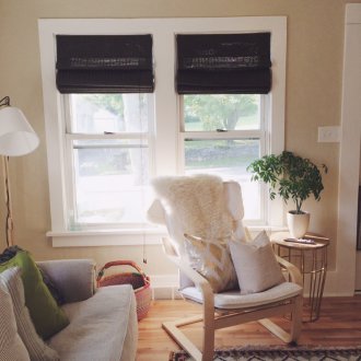 Καρέκλα Poeing στο σαλόνι