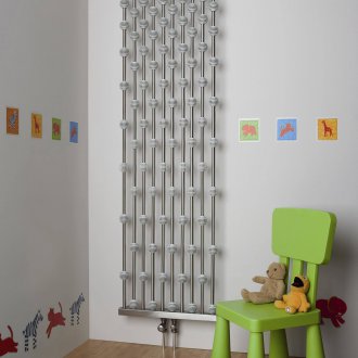 Το ψυγείο τοίχου στο φυτώριο