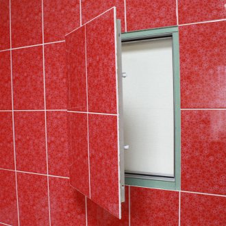 Υδραυλική καταπακτή στον τοίχο