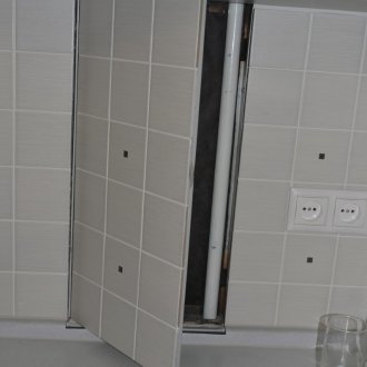 Υδραυλική καταπακτή στην κουζίνα