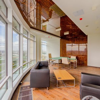 Επιδαπέδια γυαλιστερά πάνελ οροφής