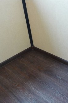 Laminate wenge στο μπαλκόνι