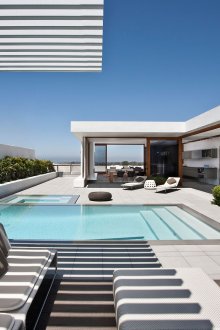 Ορθογώνια σκάλα πισίνας