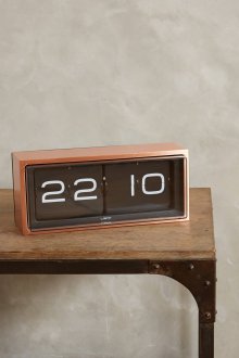 Ηλεκτρικό ρολόι στο σαλόνι