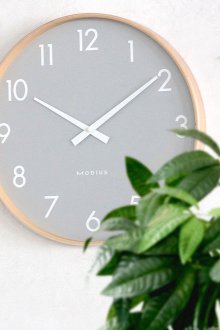 Ρολόι τοίχου στο σαλόνι
