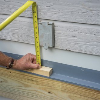 Βίλα μπλοκ σπίτι κάτω από ένα δέντρο