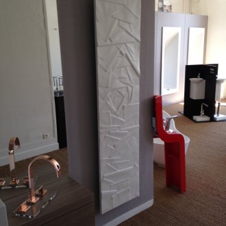 Καλοριφέρ νερού με διακόσμηση