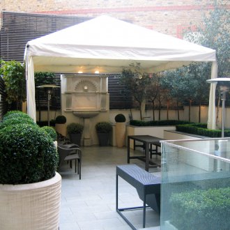 Λευκή σκηνή κήπου