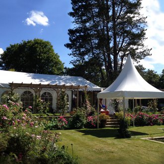 Κήπος με τρούλο