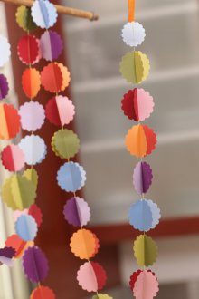 Γιρλάντα από έγχρωμο χαρτί