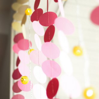 Ροζ χαρτί γιρλάντα