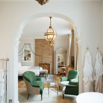 Γυψοσανίδες στην πόρτα