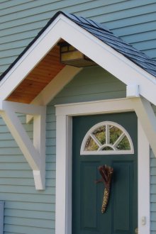 Κάλυμμα πάνω από την είσοδο με εύκαμπτα πλακάκια