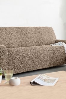 Καλύψτε σε έναν απευθείας καναπέ