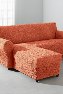 Πορτοκαλί κάλυψη σε γωνιακό καναπέ