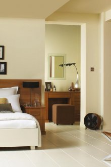 Κιβώτιο χρώματος καρυδιάς