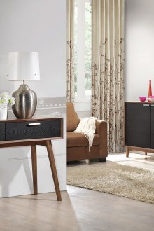 Επικαλυμμένα έπιπλα καρυδιάς