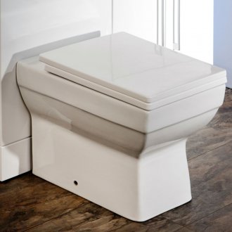 Συμπαγής τουαλέτα με οριζόντια έξοδο