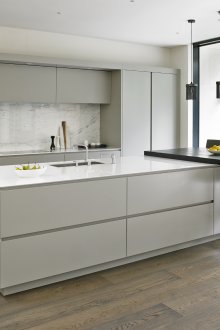 Σχεδιασμός κουζίνας στυλ μινιμαλισμού