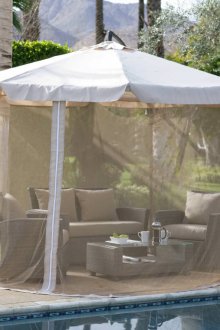 Ομπρέλα κήπου με πλέγμα