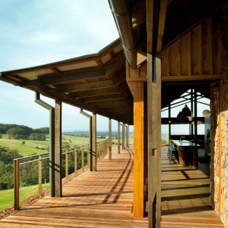 Κλειστή βεράντα του σπιτιού