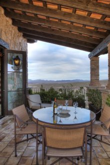 Βεράντα τραπεζαρίας