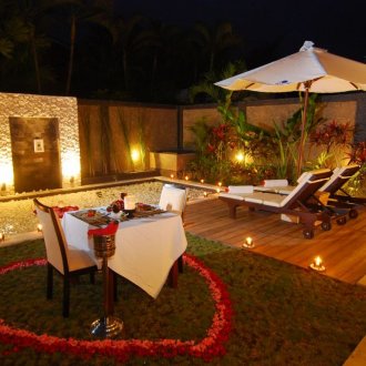 Ρομαντικό διακοσμητικό αίθριο