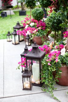 Ρομαντικό ντεκόρ στον κήπο