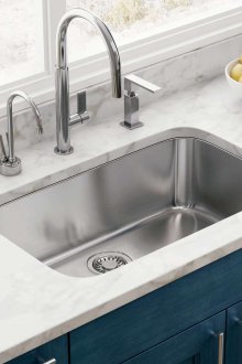 Μεταλλικό νεροχύτη κουζίνας