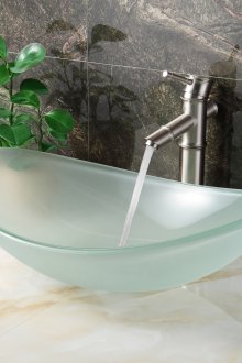 Γυάλινο νεροχύτη