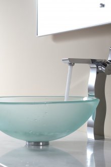 Γυαλί νεροχύτη στέκεται