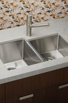 Νιπτήρας χάλυβα