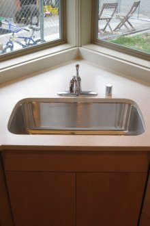 Νεροχύτης από ανοξείδωτο χάλυβα