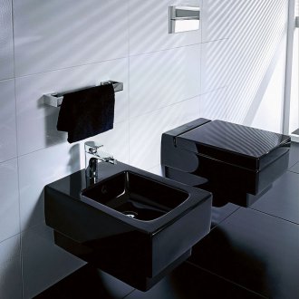 Farget firkantet toalett