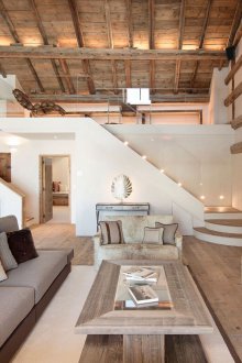 Οικολογικό εσωτερικό με φωτεινά χρώματα.