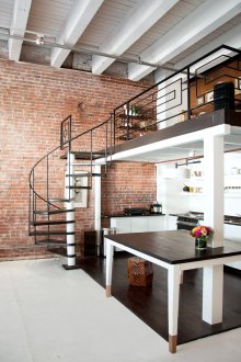 Σαλόνι τραπεζαρία στην κουζίνα