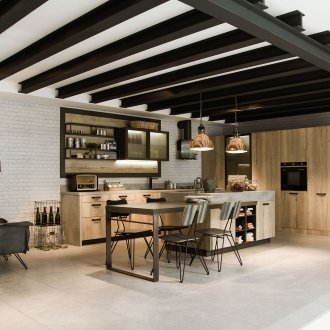 Τραπέζι από σοφίτα