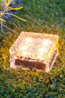 Ηλιακή λάμπα γκαζόν