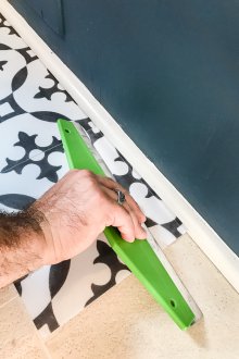 Τοποθέτηση πλακιδίων βινυλίου