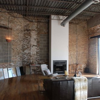 Παλιό τούβλο σε στούντιο πατάρι