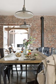 Τραπεζαρία στο στούντιο της σοφίτας