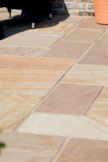 Τοποθέτηση πλακιδίων άμμου